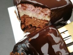 -UNI UNI(环亚凯瑟琳店)