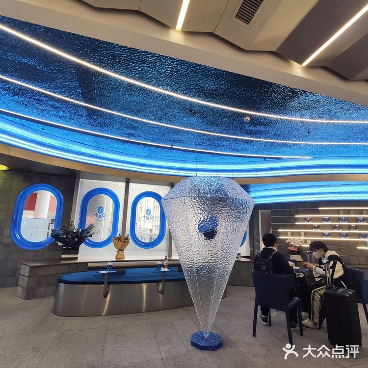 你一定没喝过的蓝藻丝绒拿铁