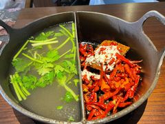 草本鸳鸯锅-盡膳口福跷脚牛肉火锅(晶耀前滩店)