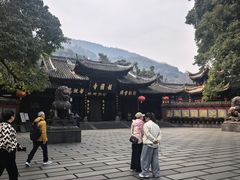 -峨眉山报国寺