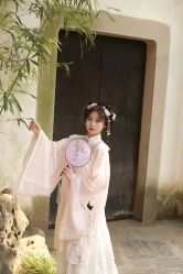 -古绫丝绸旗袍体验馆