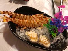 -鲜入围煮花胶鸡海鲜火锅