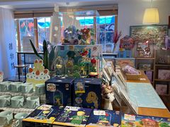 -猫的天空之城概念书店(束河店)