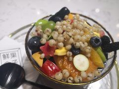 暗黑系网红鲜果捞-鲜果盒子(会展店)