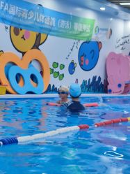 -熊小米专业儿童游泳馆