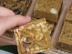 -新月蛋糕西点专卖店(大麦街店)