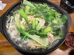 -丽虹云南过桥米线(兴工街店)