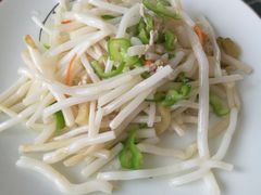 芦苇根炒肉丝-梦缘水乡·湖景餐厅