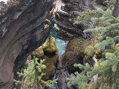 -阿萨巴斯卡瀑布观景点