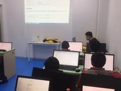 -童程童美·信息学竞赛·乐高机器人编程(长宁来福士校区)