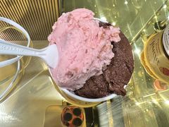 草莓冰淇淋-VENCHI 闻绮(北京国贸商城店)