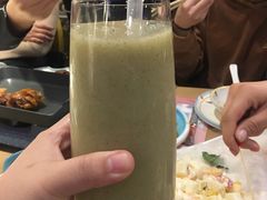 鲜榨奇异果汁-街角等你.大连海鲜烧烤(西安路店)