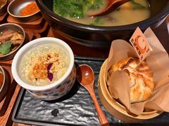 -银米·云南传统过桥米线(双廊黑金冠店)