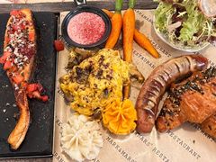 -Mark&Mars Restaurant