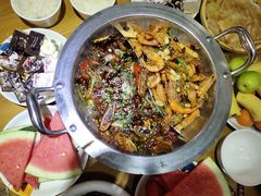 香辣虾牛仔骨-小鱼小牛·鱼牛干锅·脆鱼火锅(世欧广场店)