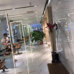 -罗亚帝造型·烫发染发