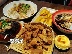 -爆炸头阿姨小四川正宗川味小吃(无任何分店)