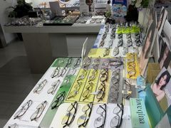 -视野联行眼镜蔡司·依视路官方授权店(顺城店)