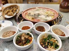 -阿婆情腊排骨火锅(金虹路店)