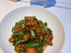 -阿瓦山寨·湘菜现炒·剁椒鱼头王(咸阳总店)