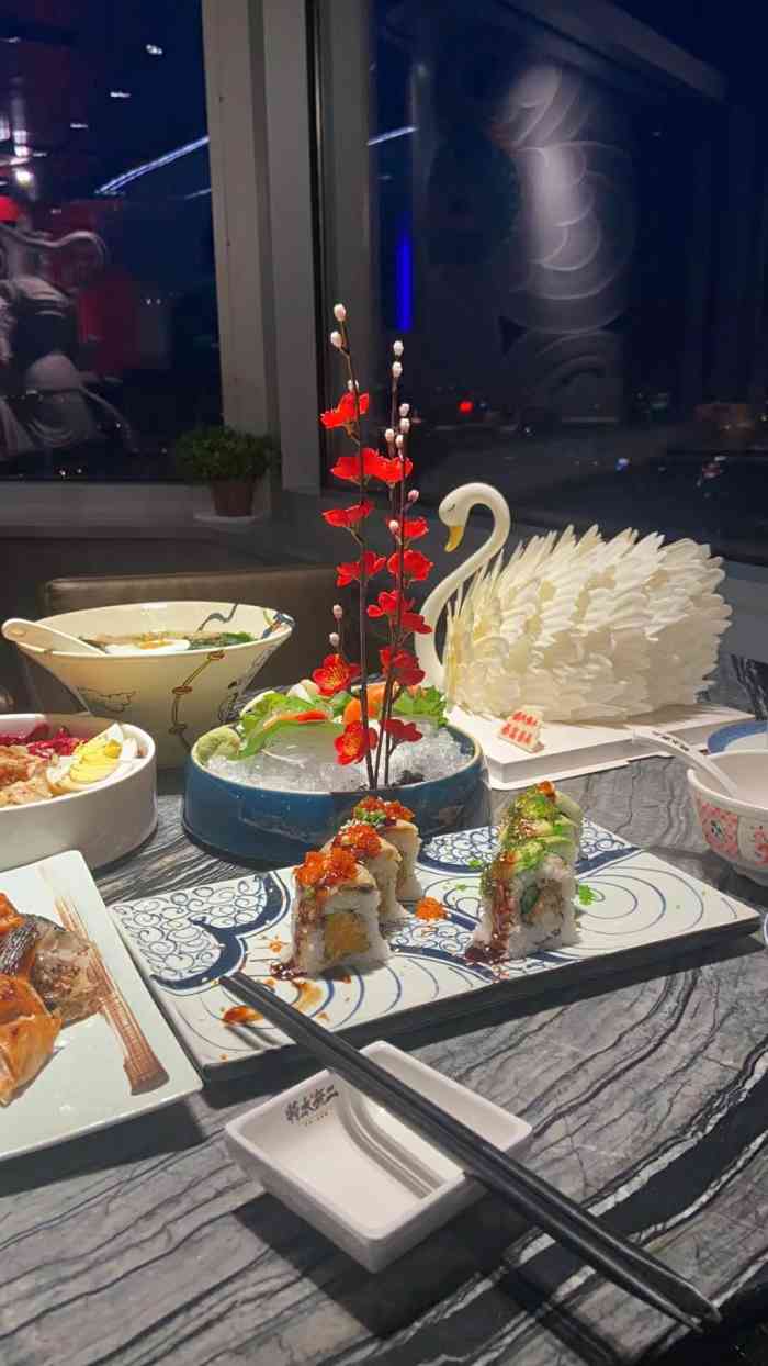 将太无二(环球金融中心店)-"特别好吃,最喜欢他家的三文鱼和寿司,特别