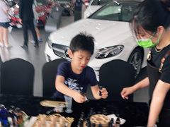 -奔驰上海利星(七宝店)