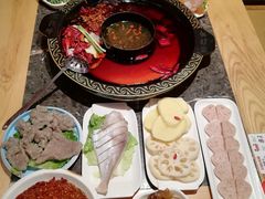 -映山红鲜货火锅(鱼嘴店)