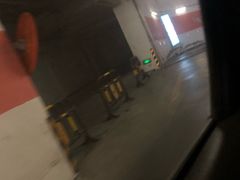 -万象城-停车场