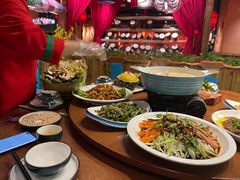 -老滇山寨•云南特色菜•地方菜•民族风情歌舞表演(金碧店)