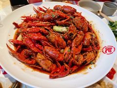-肥肥虾庄·金牌油焖大虾(汉街SKP店)