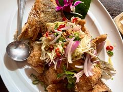 -Chom Cafe and Restaurant
