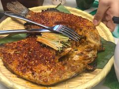 傣味香茅草烤罗非鱼-云海肴云南菜(曲江大悦城店)