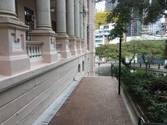 -香港大学
