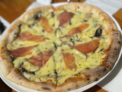松露酱蘑菇帕尔马火腿披萨-TIAGO HOME KITCHEN(王府中环店)