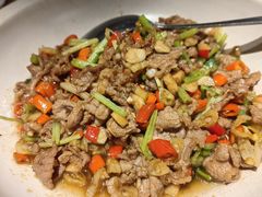 -俏湖兰·辣椒炒个肉(海沧店)
