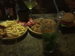 -Helens海伦司小酒馆(津湾广场店)