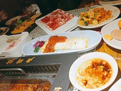 -老牌坊云南鱼豆花火锅(哈西万达店)