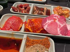 -梨花甄选自助烤肉(小寨原力场店)