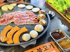 -彭妈家•韩国烤肉料理(张杨路店)