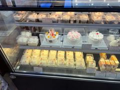 -红宝石·鲜奶小方·海派西点房(南丹店)