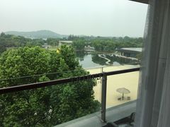 -上海佘山世茂艾美酒店
