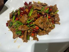 -三湘四水正宗湘菜(君峰路店)