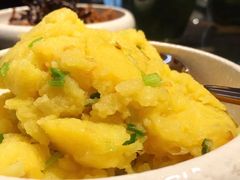 -云海肴·汽锅鸡·云南菜(天山百盛优客店)