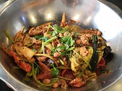 -愉肴麻辣香锅(中北镇店)