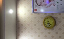 -苗医生专业祛痘·皮肤管理
