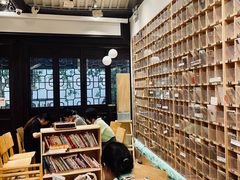 -猫的天空之城概念书店(杭州南宋御街店)