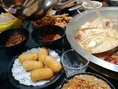 -沸炉重庆老火锅(军事博物馆店)