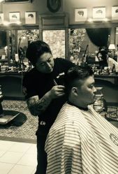 -小戈男士复古理发馆barber shop