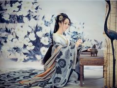 -九月鹰飞汉服摄影工作室