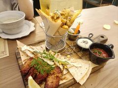 -Mark&Mars Restaurant